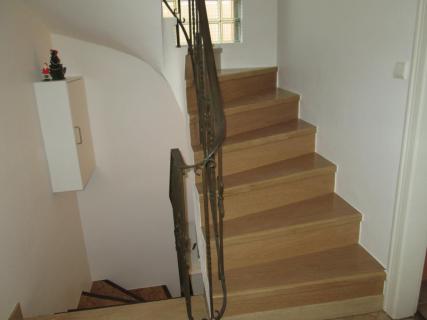 Fabrication et pose d'habillage d'un escalier en contre-plaqué chêne et chêne massif marches et contre-marches Phalsbourg 15